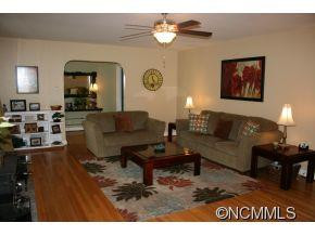 7 Robertson Street - Photo 3