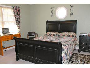 7 Timothy Ln - Photo 12