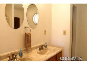 7 Timothy Ln - Photo 15