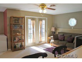 7 Timothy Ln - Photo 18