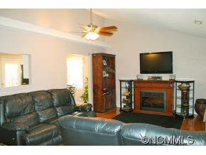 7 Timothy Ln - Photo 6