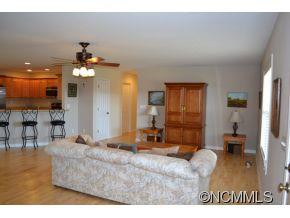 312 Queen Street - Photo 2