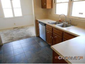 3 Fieldcrest Court - Photo 5
