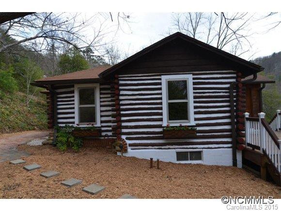 66 Bassett Rd - Photo 2