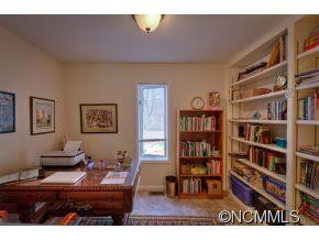 423 Crum Drive - Photo 11