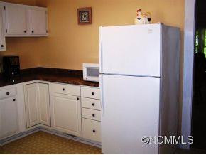 3160 Memorial Highway - Photo 9