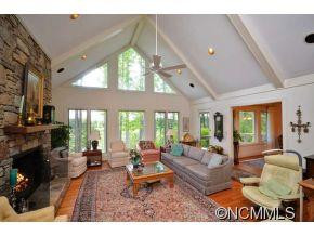 215 Pineholt Lane - Photo 4