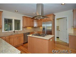 215 Pineholt Lane - Photo 8