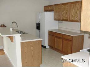 308 ROXBURY PLACE - Photo 3