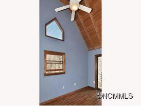 58/60 AMBER LANE - Photo 9