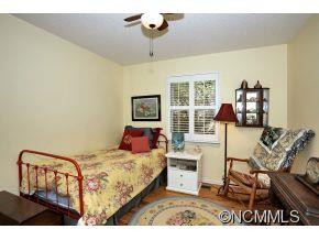 107 Edgewood Drive - Photo 15