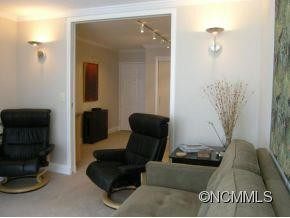 647 TOWN MOUNTAIN RD #402 - Photo 4