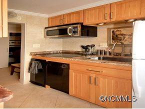 647 TOWN MOUNTAIN RD #402 - Photo 7