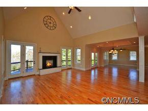 112 Perry Place - Photo 2