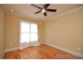 112 Perry Place - Photo 12