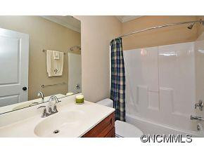 112 Perry Place - Photo 13