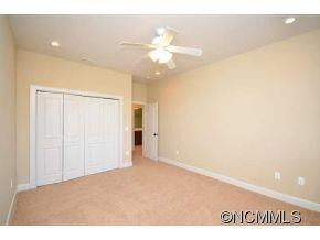 112 Perry Place - Photo 17