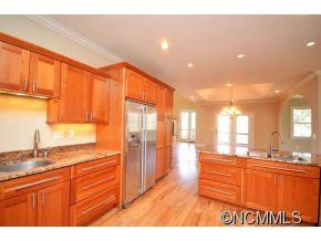 112 Perry Place - Photo 8