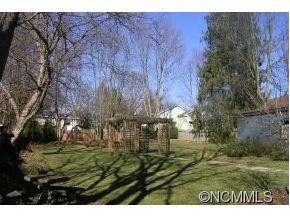 175 Pennsylvania Avenue - Photo 12