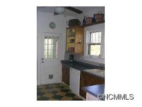 175 Pennsylvania Avenue - Photo 7