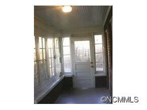 175 Pennsylvania Avenue - Photo 9