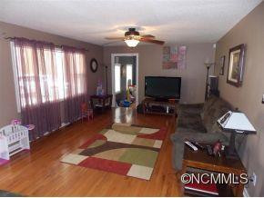 17 Hunters Field Lane - Photo 3