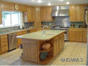 1015 Tanner's Grove Road - Photo 2