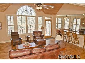 134 Stonecrest Drive - Photo 2