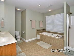 7 WHITLEIGH COURT - Photo 13