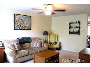 303 Buck Cove Terrace - Photo 2