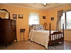  - Photo 10