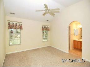 11 STONEBRIDGE DRIVE - Photo 8