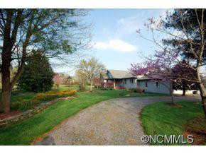 1755 Everett Road - Photo 2
