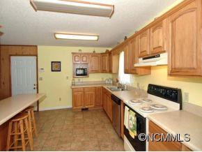 114 PONDVIEW DRIVE - Photo 8