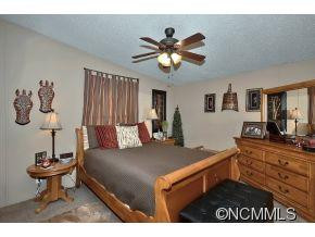 16 Saint Matthews Drive - Photo 12