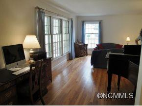 10 Clearbrook Road - Photo 2