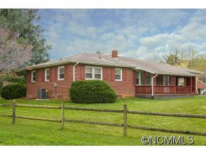 203 Oak Grove Road - Photo 2