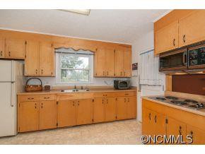 203 Oak Grove Road - Photo 11