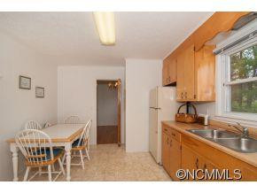 203 Oak Grove Road - Photo 12