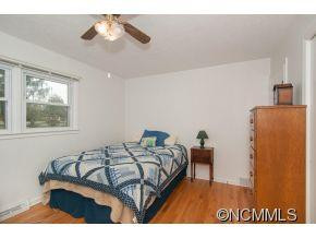 203 Oak Grove Road - Photo 16