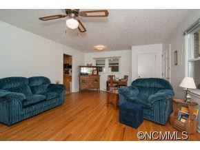 203 Oak Grove Road - Photo 5