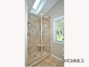 107 LAUREL SUMMIT DR - Photo 10