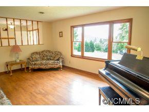 130 Elm Drive - Photo 4