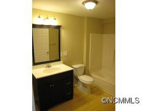 77 Allen St - Photo 11