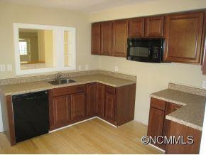 77 Allen St - Photo 13