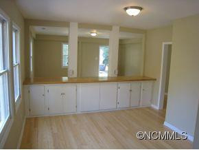 77 Allen St - Photo 8