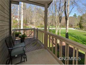 44 TREETOP DRIVE - Photo 4