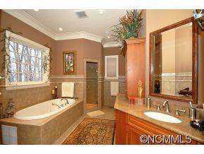 820 Blackthorne Lane - Photo 6