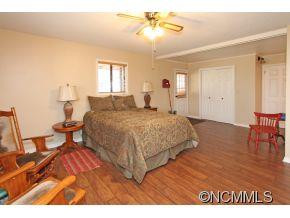 1392 Mount Chalet Road - Photo 16