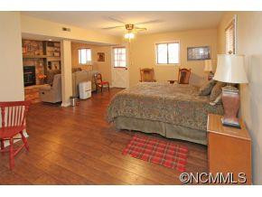 1392 Mount Chalet Road - Photo 17
